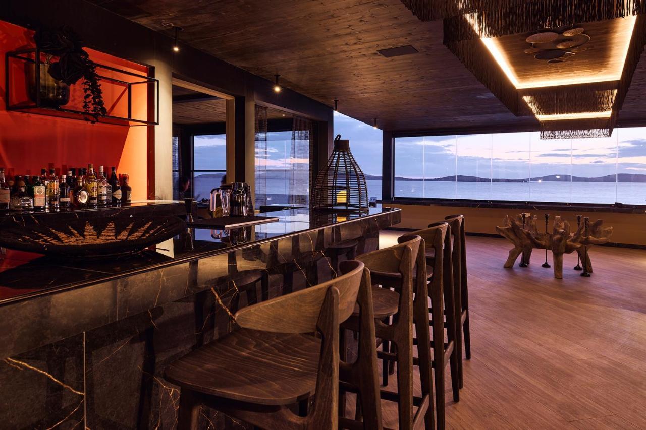 Amazon Mykonos Suites & Spa Agios Ioannis Diakoftis Exterior foto