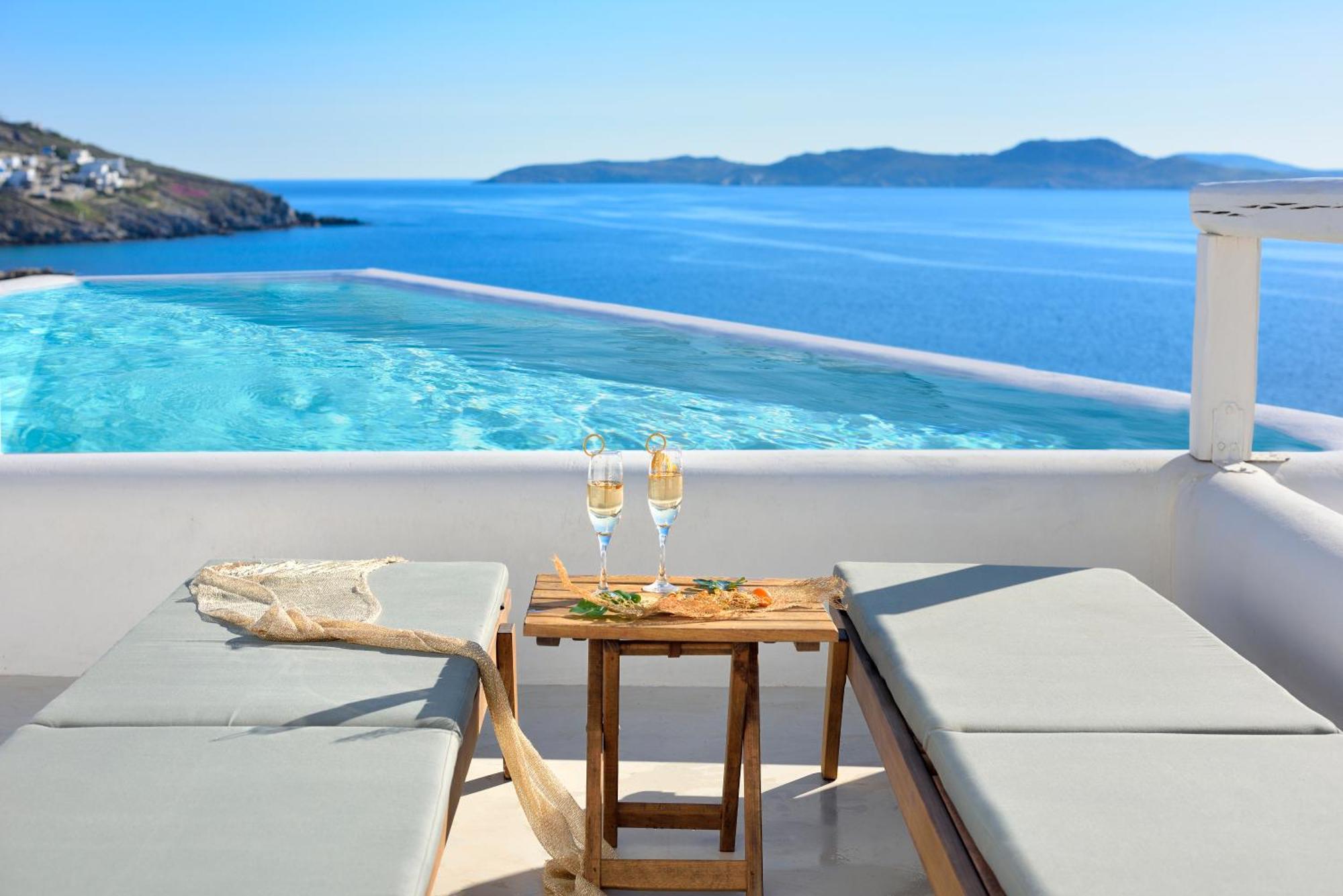 Amazon Mykonos Suites & Spa Agios Ioannis Diakoftis Exterior foto
